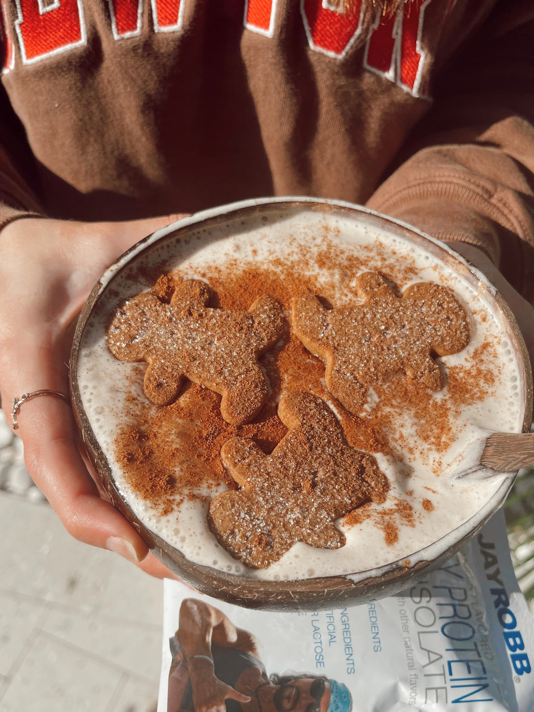 Gingerbread Man Smoothie Bowl